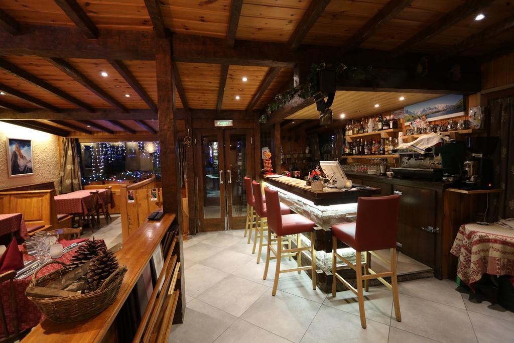 Chris-Tal Hotel Les Houches Exterior photo